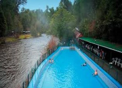 Aguas Calientes hot springs, Puyehue