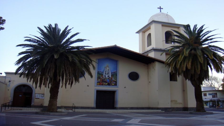 Tour wineries and Church of the Carrodilla, Mendoza, ARGENTINA