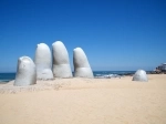 The Hand, Punta del Este. Uruguay. Guide of attractions of Punta del Este.   - Uruguay