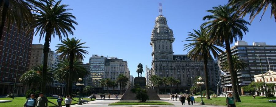 Independence Square, Montevideo - Uruguay. Montevideo Attractions Guide , Uruguay