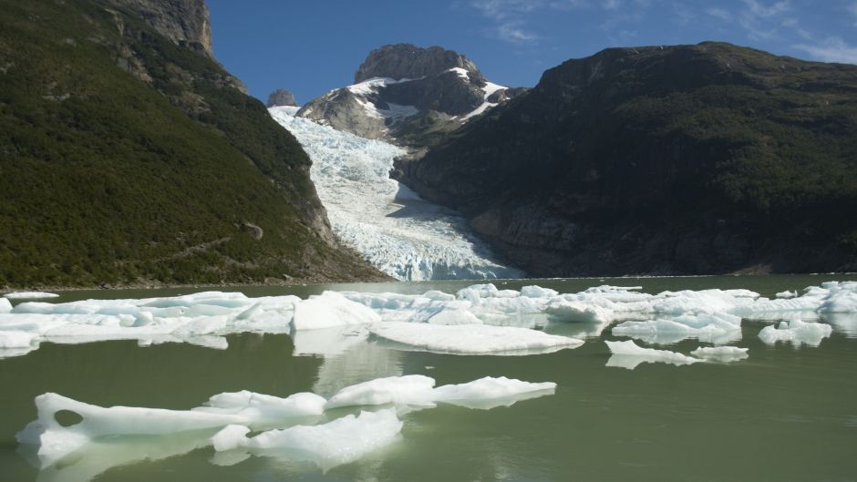 TORRES DEL PAINE AND GLACIERS FLUVIAL, , 