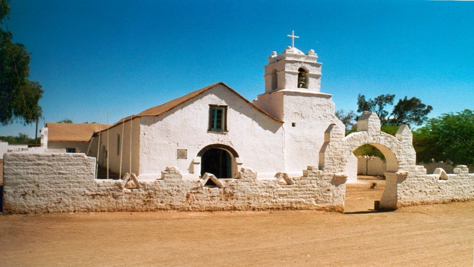 SANTIAGO, SAN PEDRO DE ATACAMA AND ESTER ISLAND, , 