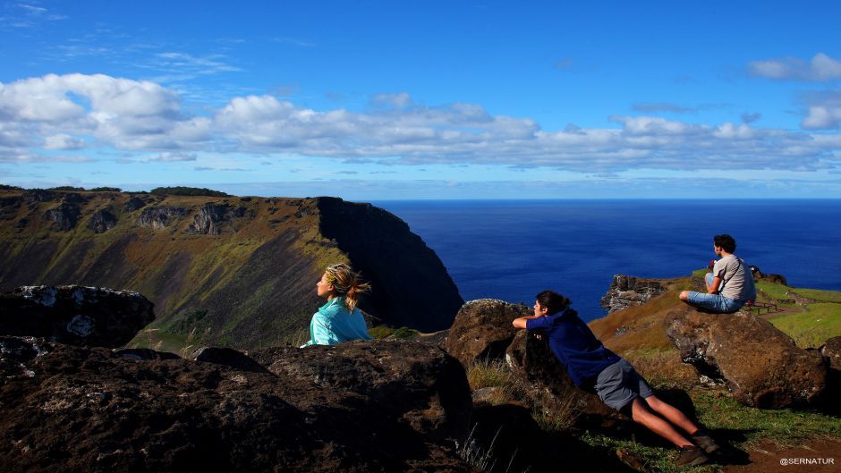 GETTING TO KNOW EASTER ISLAND, , 