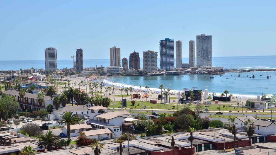 Iquique Essential, , 