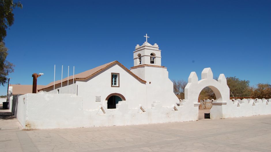 SANTIAGO, SAN PEDRO DE ATACAMA AND EASTER ISLAND, , 