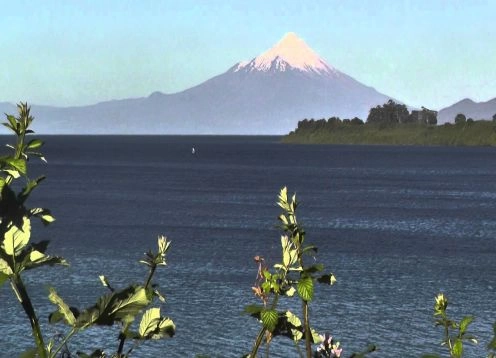 TOUR  TO THE BORDER OF LLANQUIHUE LAKE & OSORNO VOLCANO. , CHILE