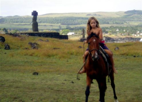 HORSEBACK RIDING EASTER ISLAND, 