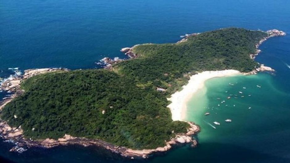 Ilha do Campeche Day Tour with Navigation. Florianopolis, BRAZIL