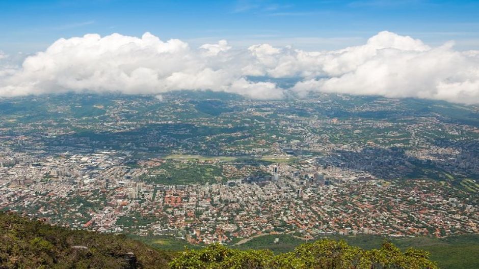 Full day Caracas tour with cable car and lunch. Caracas, Venezuela