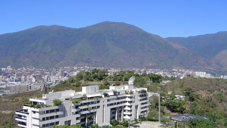Transportation in private service from Simn Bolvar International Airport to hotels in Caracas. Caracas, Venezuela