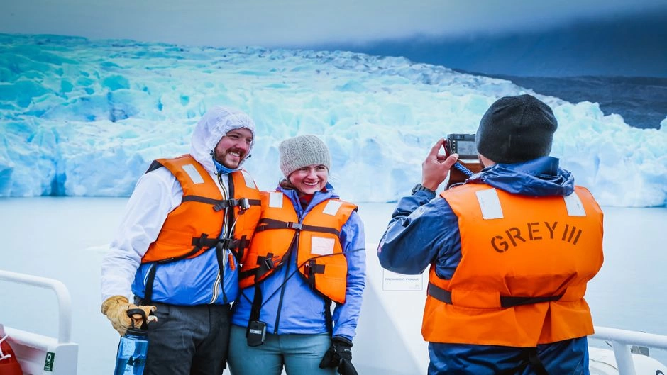 NAVIGATION GREY GLACIER, Puerto Natales, CHILE