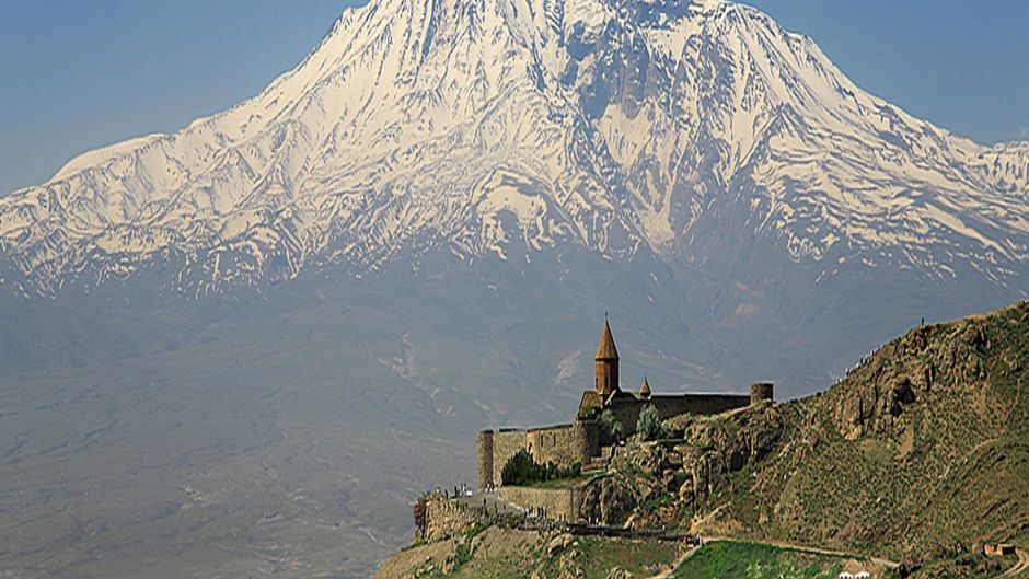 Trekking on Mount Ararat, 6 days all included., Van, Turkey