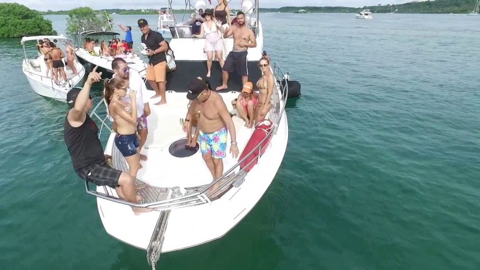 Cholon Island Party, Cartagena de Indias, COLOMBIA