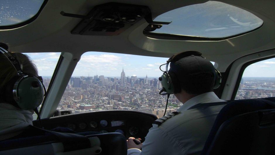 Helicopter flight through Manhattan, New York, New York, NY, UNITED STATES