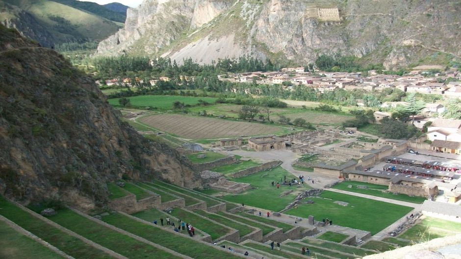 TOUR SACRED VALLEY (PISAC MARKET AND OLLANTAYTAMBO) INCLUDING LUNCH BUFFET WITHOUT INCOME, Cusco, PERU