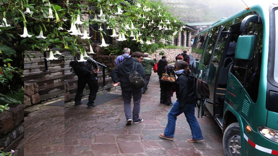 BUS AGUAS CALIENTES / MACHU PICCHU / AGUAS CALIENTES, Cusco, PERU