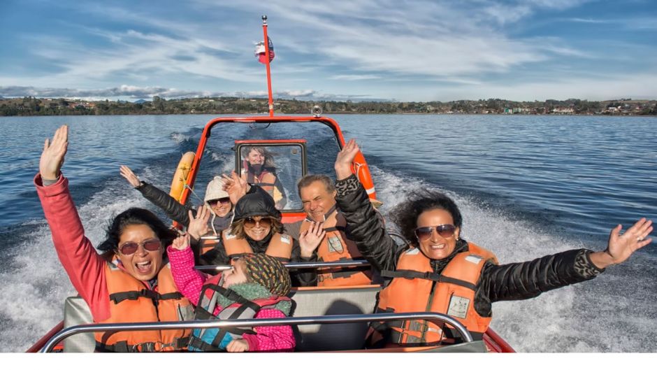 Speedboat City Tour, Puerto Varas, CHILE