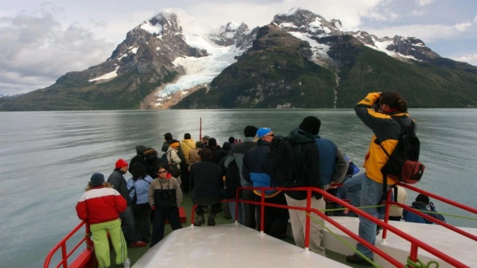 NAVIGATION BALMACEDA AND SERRANO GLACIERS, Puerto Natales, CHILE