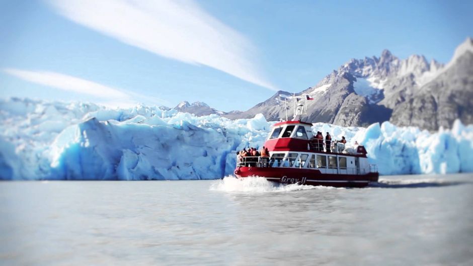 NAVIGATION GREY GLACIER, Torres del Paine, CHILE