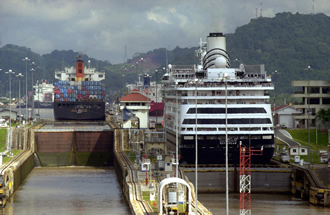 TOUR AND PANAMA CANAL MIRAFLORES VISITORS CENTER. , Panama